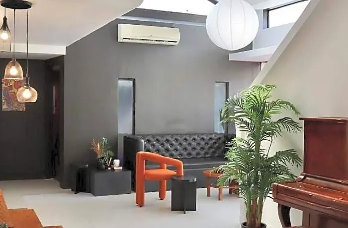 Soho-style Loft 4br, Central, Wifi W/ Gameroom 3*