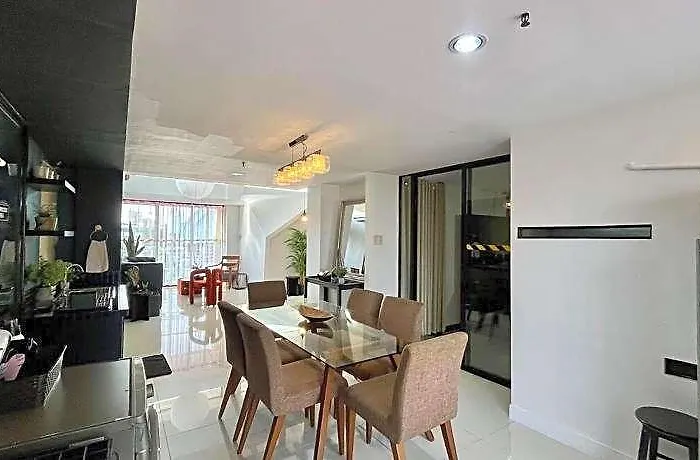 Soho-style Loft 4br, Central, Wifi W/ Gameroom Hotel Cebu