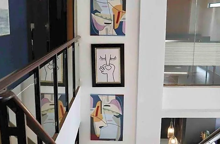 Soho-style Loft 4br, Central, Wifi W/ Gameroom