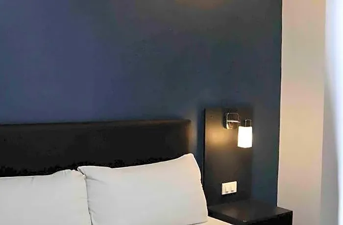 Soho-style Loft 4br, Central, Wifi W/ Gameroom Hotel 3*